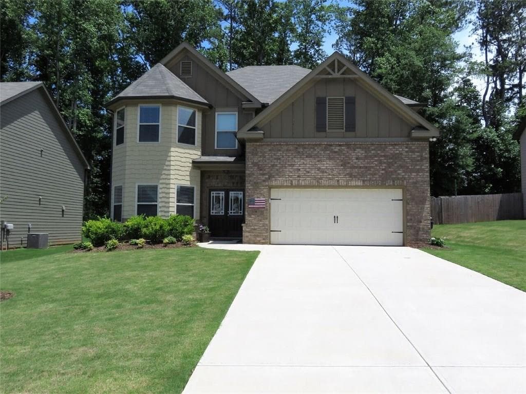 4 bedroom, 3,002 sq ft single family residence sold at 4815 Haysboro Way, Cumming, GA 30040