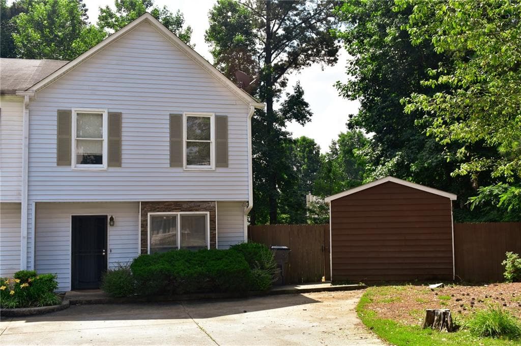 3 bedroom, 1,484 sq ft townhouse sold at 464 Peachtree Ridge Drive, Lawrenceville, GA 30043