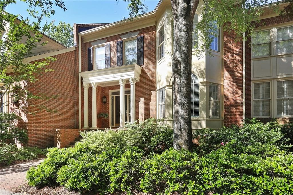 3 bedroom, 3,855 sq ft townhouse sold at 1020 Riverside Road 1020, Roswell, GA 30076