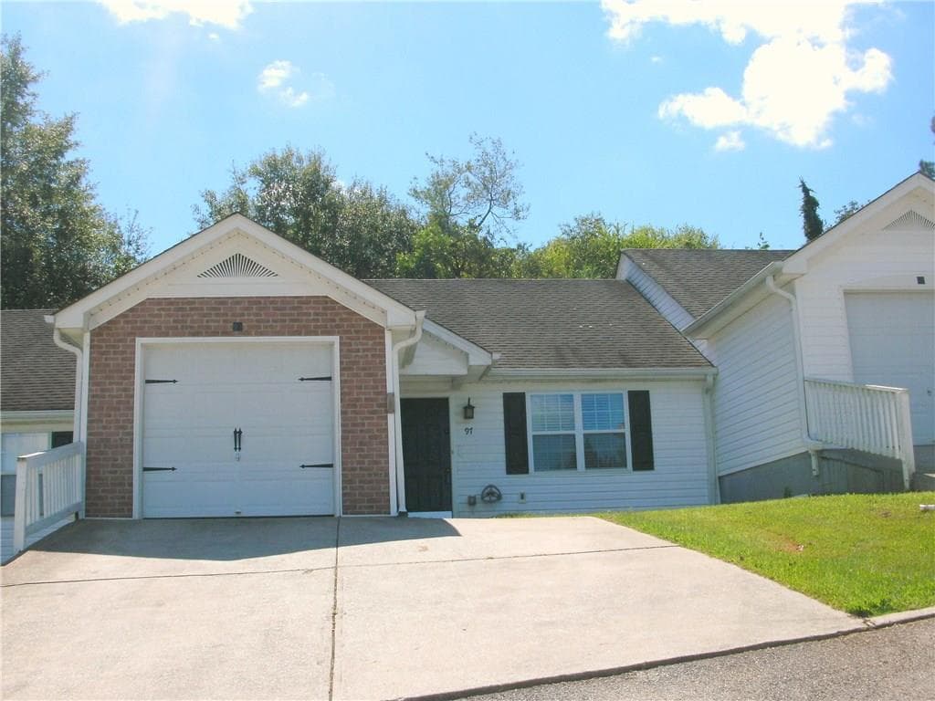 2 bedroom, 852 sq ft townhouse sold at 209 E Wilson Street 97, Villa Rica, GA 30180