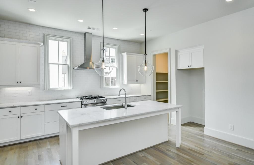 554 Bismark Road, Atlanta, GA 30324 — most recent listing photo