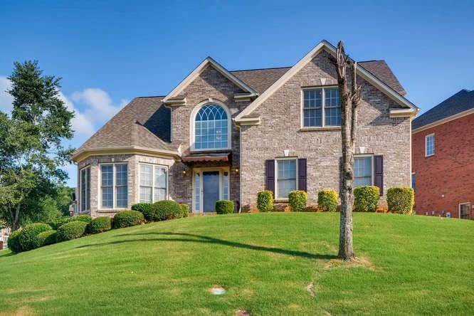 892 Linshire Crest Court, Stone Mountain, GA 30087 — most recent listing photo