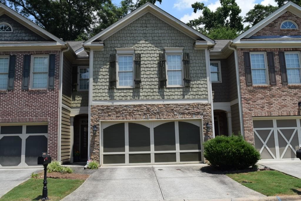 3 bedroom, 1,888 sq ft townhouse sold at 4009 Caitlyn Place 10, Atlanta, GA 30360