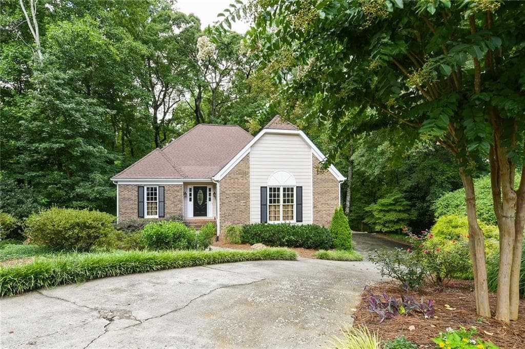 686 Oakledge Drive, Marietta, GA 30060 — most recent listing photo