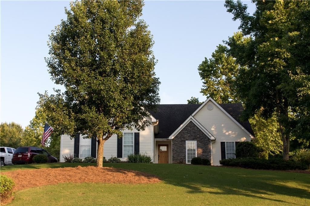6113 Devonshire Drive, Flowery Branch, GA 30542 — most recent listing photo