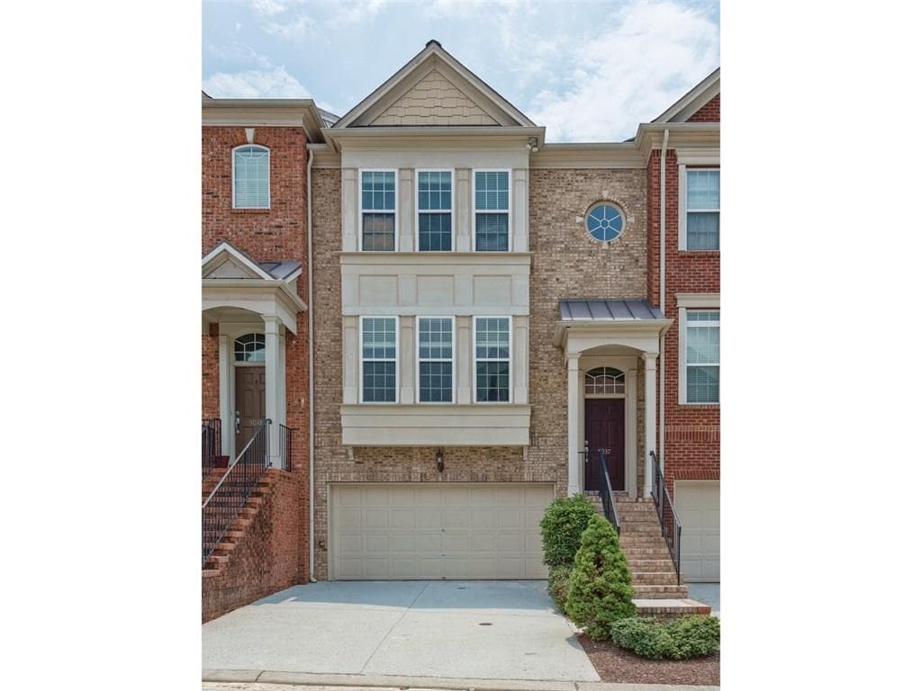 4 bedroom, 2,400 sq ft townhouse sold at 5037 Colchester Court, Atlanta, GA 30080