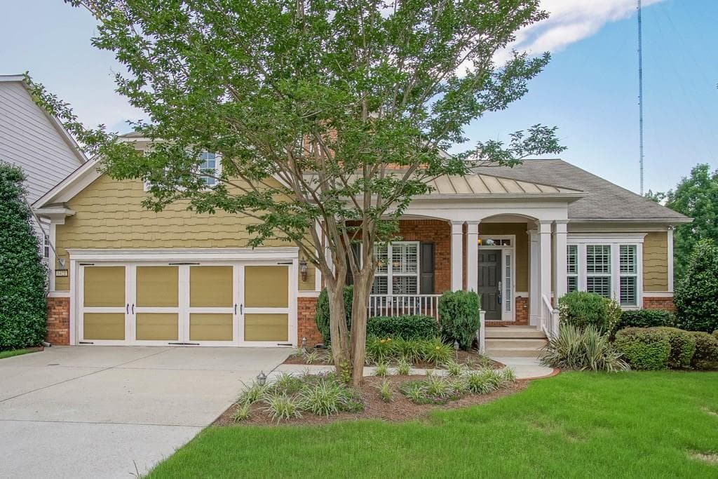 6421 Hickory Springs Circle, Hoschton, GA 30548 — most recent listing photo