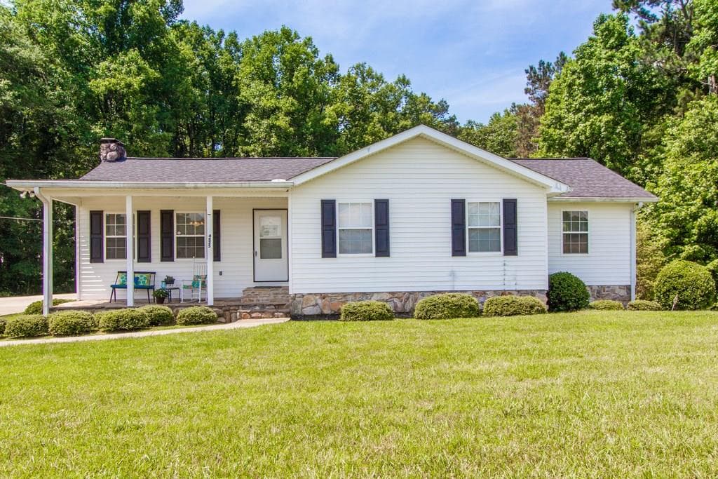 4825 Oak Grove Circle, Cumming, GA 30028 — most recent listing photo