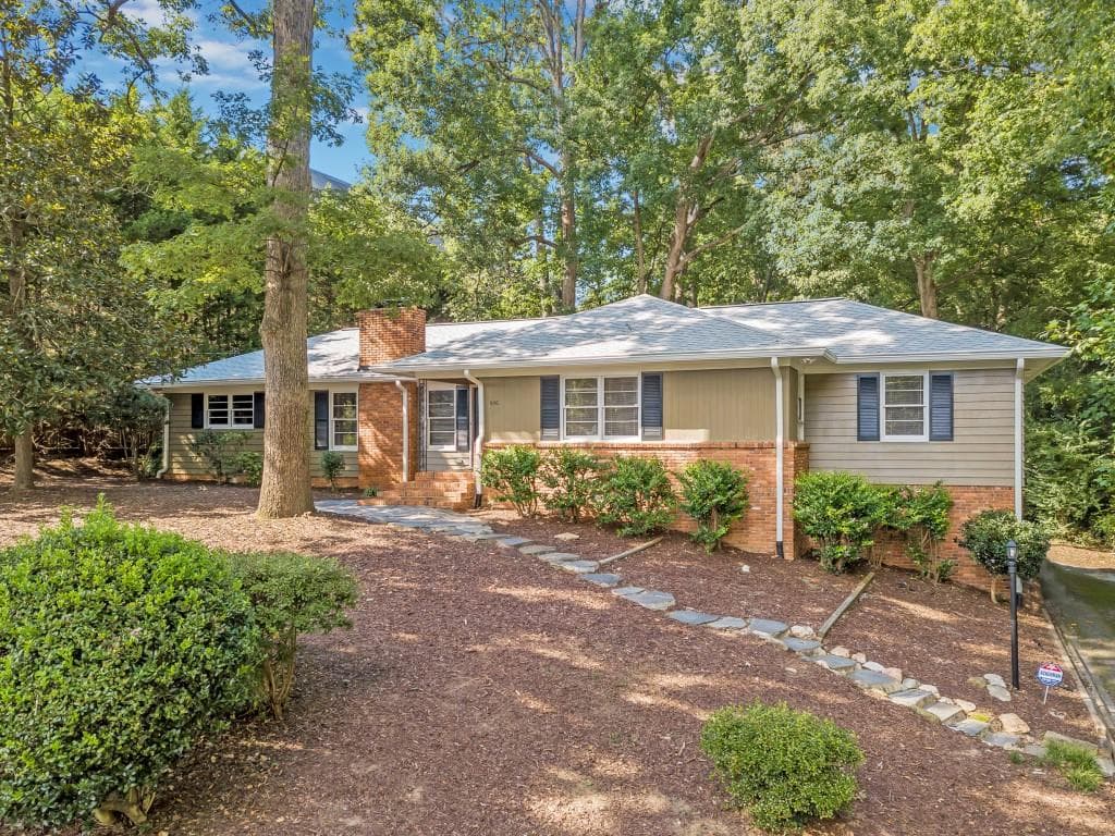 3 bedroom, 1,818 sq ft single family residence sold at 930 Ferncliff Road, Atlanta, GA 30324