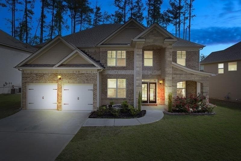 5 bedroom, 3,498 sq ft single family residence sold at 185 Clubhouse Crossing, Acworth, GA 30101