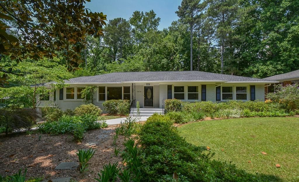 3 bedroom, 1,722 sq ft single family residence sold at 1414 N Amanda Circle, Atlanta, GA 30329