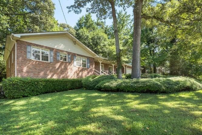 1044 Seven Springs Circle, Marietta, GA 30068 — most recent listing photo