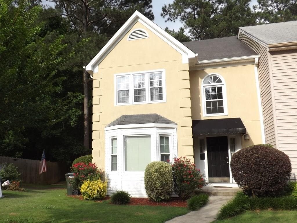 2 bedroom, 1,680 sq ft townhouse sold at 571 Salem Woods Drive, Marietta, GA 30067