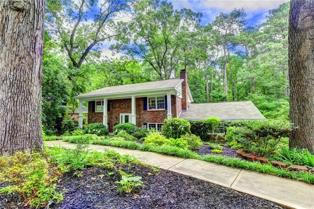 588 Bruce Way, Lilburn, GA 30047 — most recent listing photo