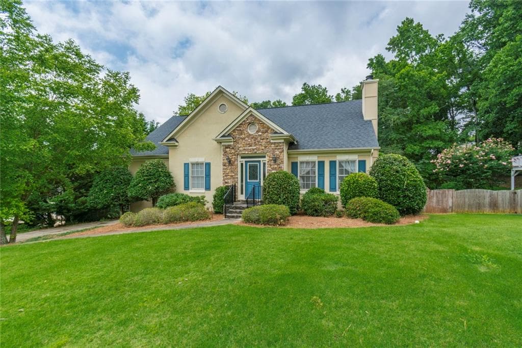 4 bedroom, 2,568 sq ft single family residence sold at 4460 Wellington Place, Cumming, GA 30040