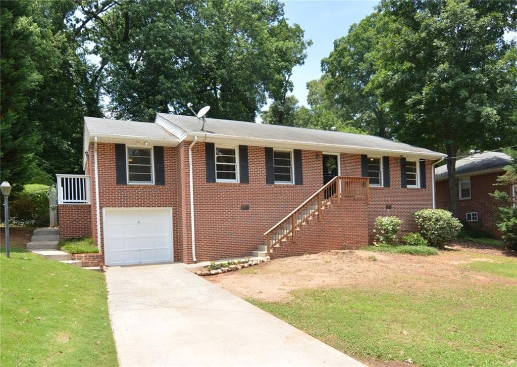 113 INDIAN Trail, Marietta, GA 30068 — most recent listing photo
