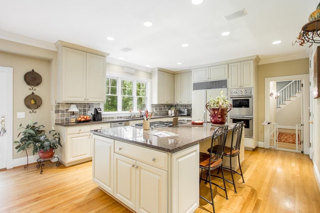8975 River Run, Sandy Springs, GA 30350 — most recent listing photo