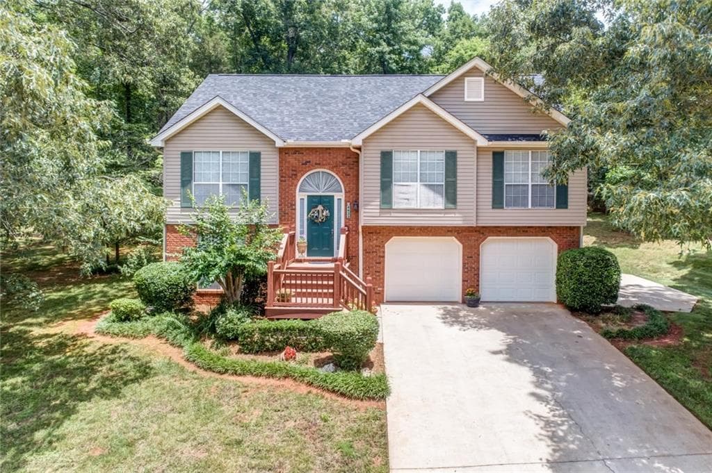 4433 Woodglenn Drive, Gainesville, GA 30507 — most recent listing photo