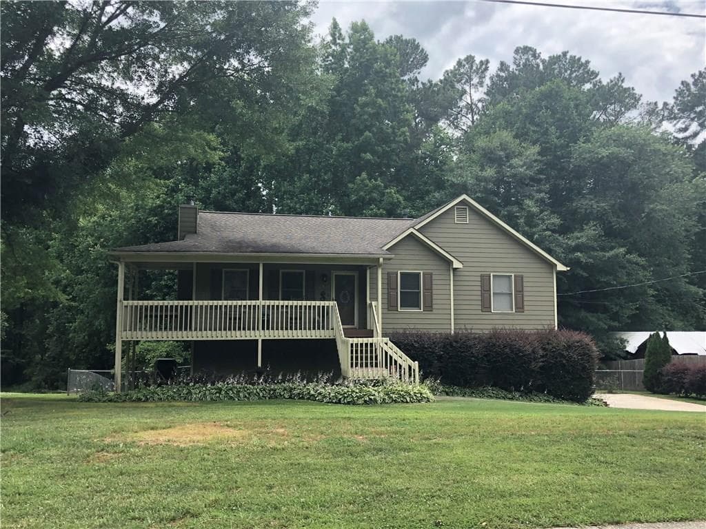 4 bedroom single family residence sold at 453 Silverthorne Circle, Douglasville, GA 30134