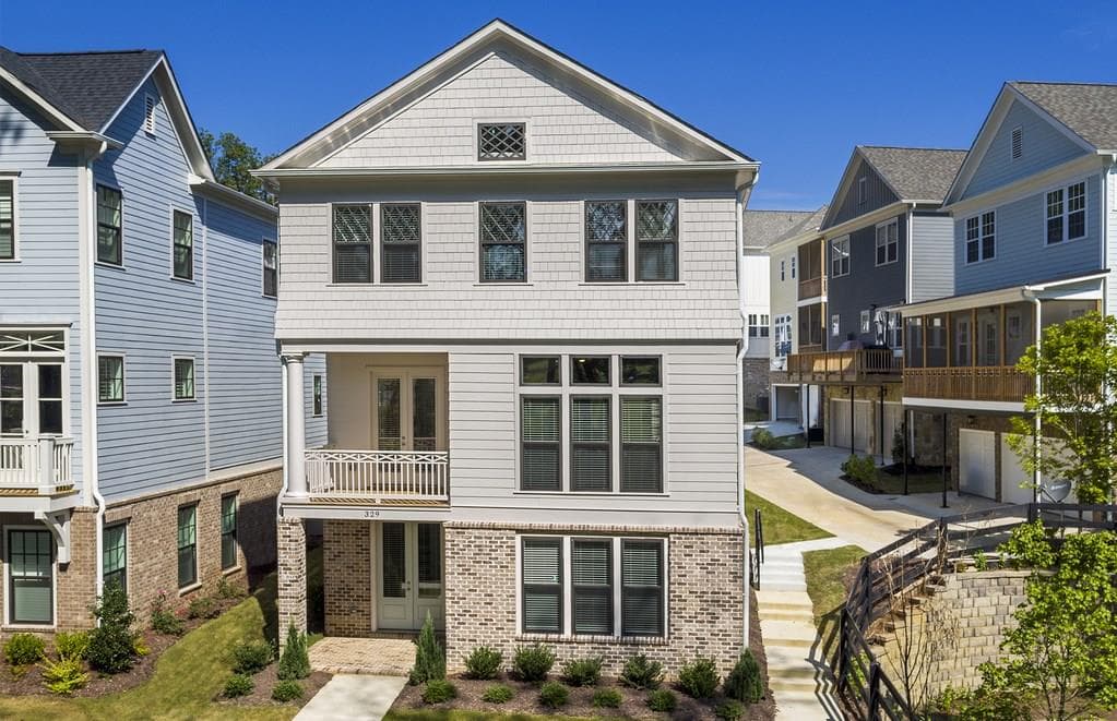 4 bedroom, 2,900 sq ft single family residence sold at 329 Mairs Alley, Milton, GA 30004