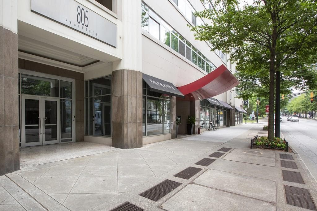 1 bedroom, 1,195 sq ft condominium sold at 805 Peachtree Street 507, Atlanta, GA 30308