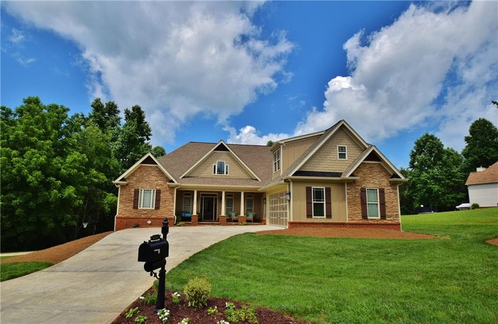 6526 Wauka View Drive, Clermont, GA 30527 — most recent listing photo