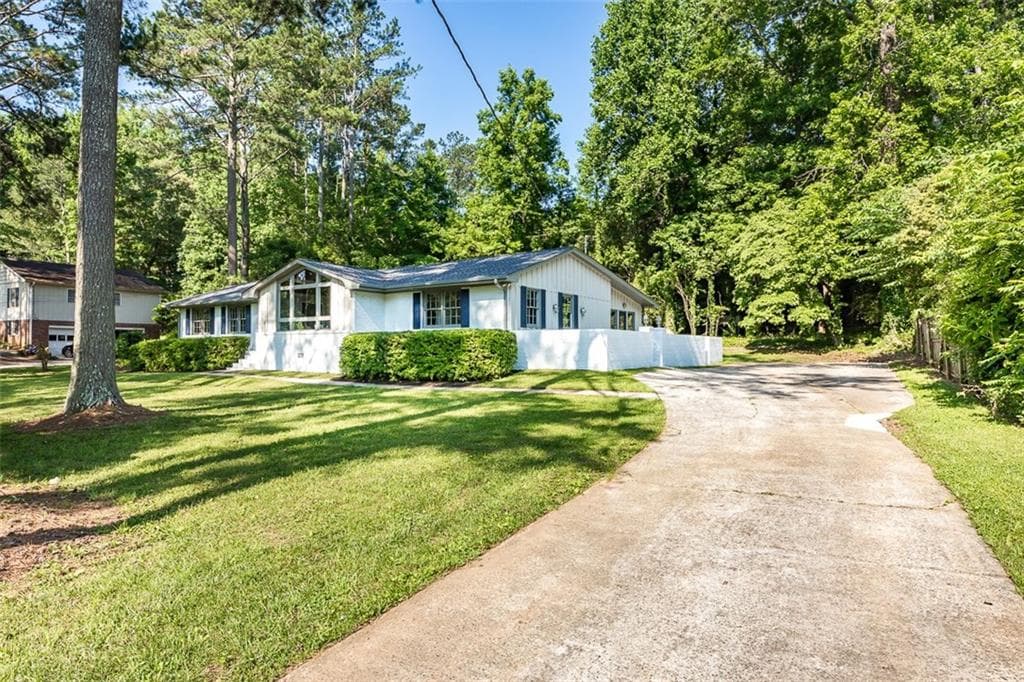 411 Creekview Court, Marietta, GA 30064 — most recent listing photo
