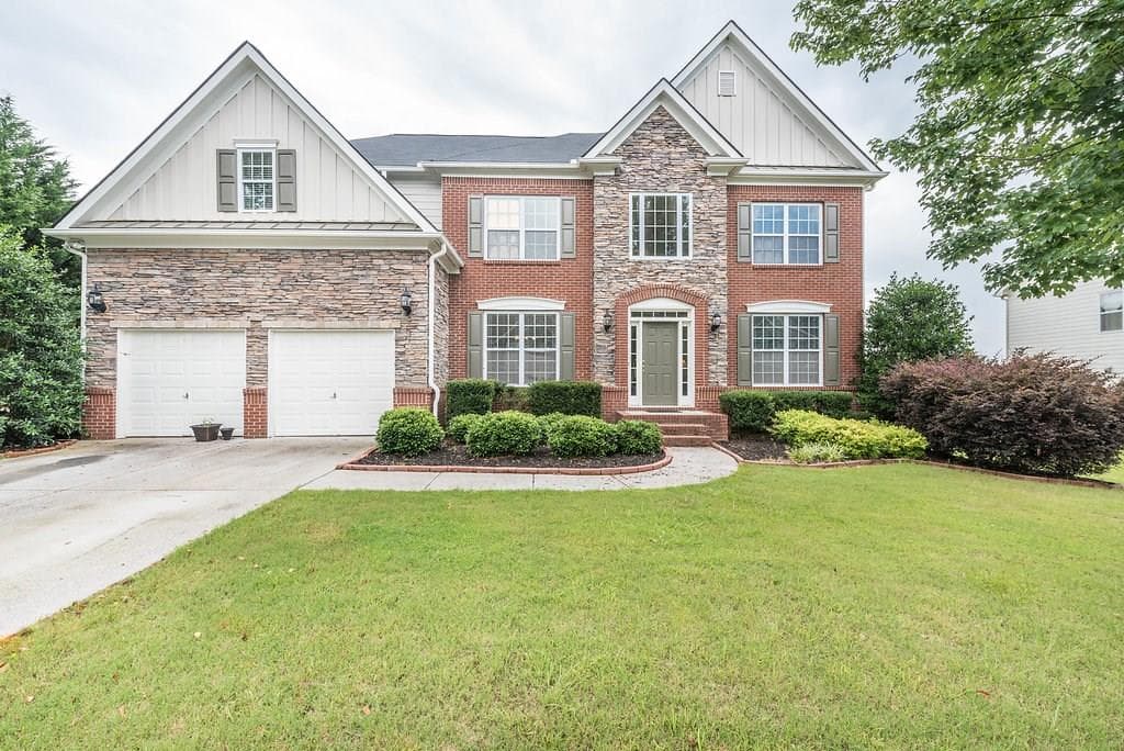 5 bedroom, 3,242 sq ft single family residence sold at 142 Bradshaw Park Drive, Woodstock, GA 30188