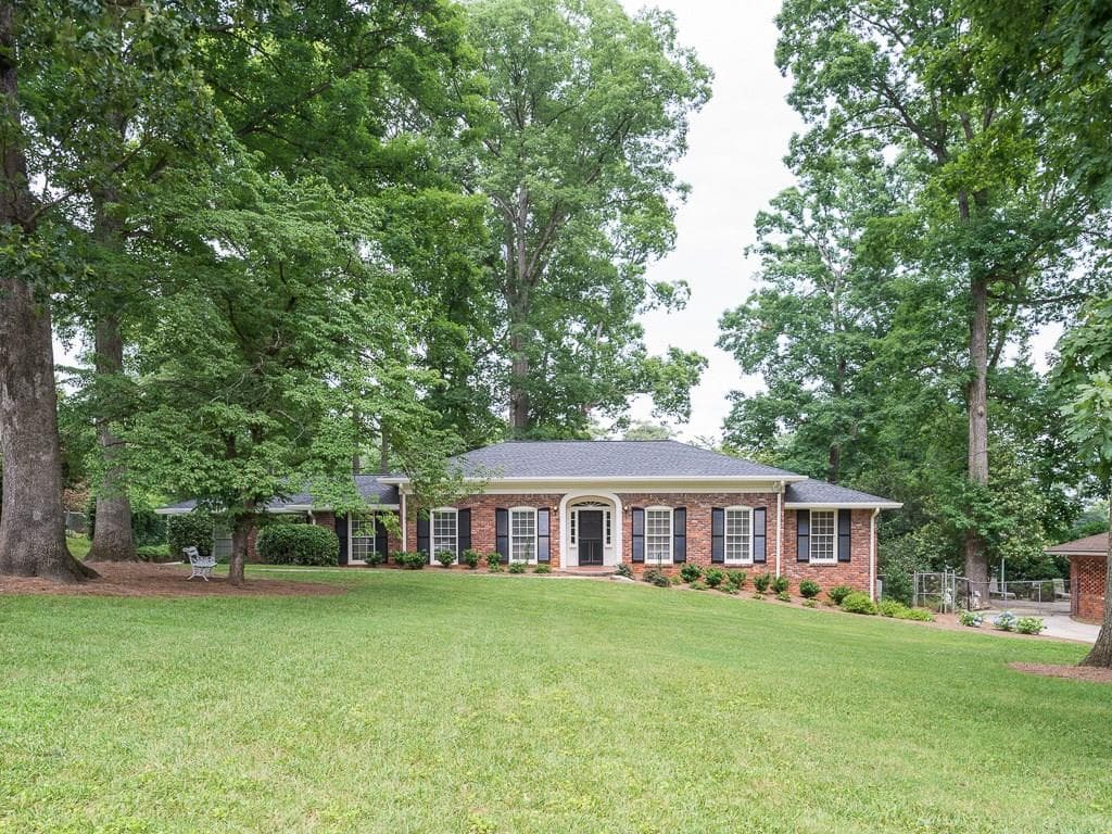 4775 Brinkley Lane, Sandy Springs, GA 30342 — most recent listing photo