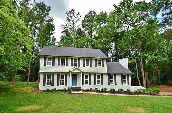 4 bedroom, 2,094 sq ft single family residence sold at 1010 Applecross Drive, Roswell, GA 30075
