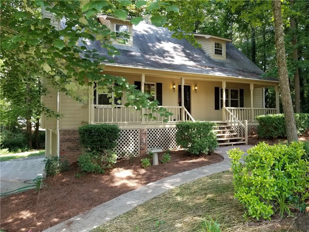 3 bedroom, 2,074 sq ft single family residence sold at 1350 Boxwood Trace, Acworth, GA 30102