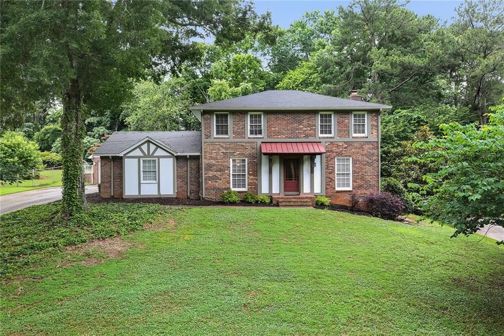 4 bedroom, 2,645 sq ft single family residence sold at 415 Stonebridge Drive, Roswell, GA 30075