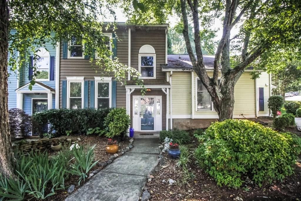2 bedroom, 1,222 sq ft townhouse sold at 668 Stratford Green Way, Avondale Estates, GA 30002