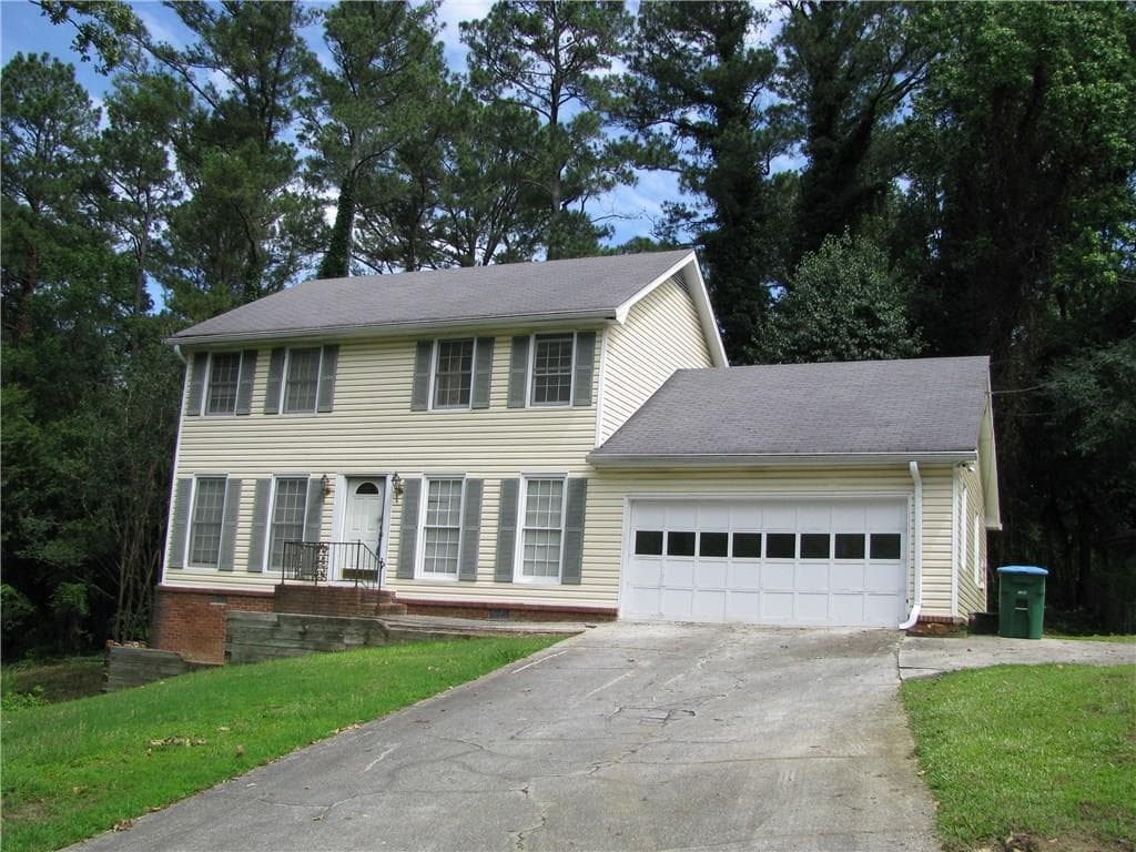 3 bedroom, 1,907 sq ft single family residence sold at 1378 Fairfield Drive, Lilburn, GA 30047