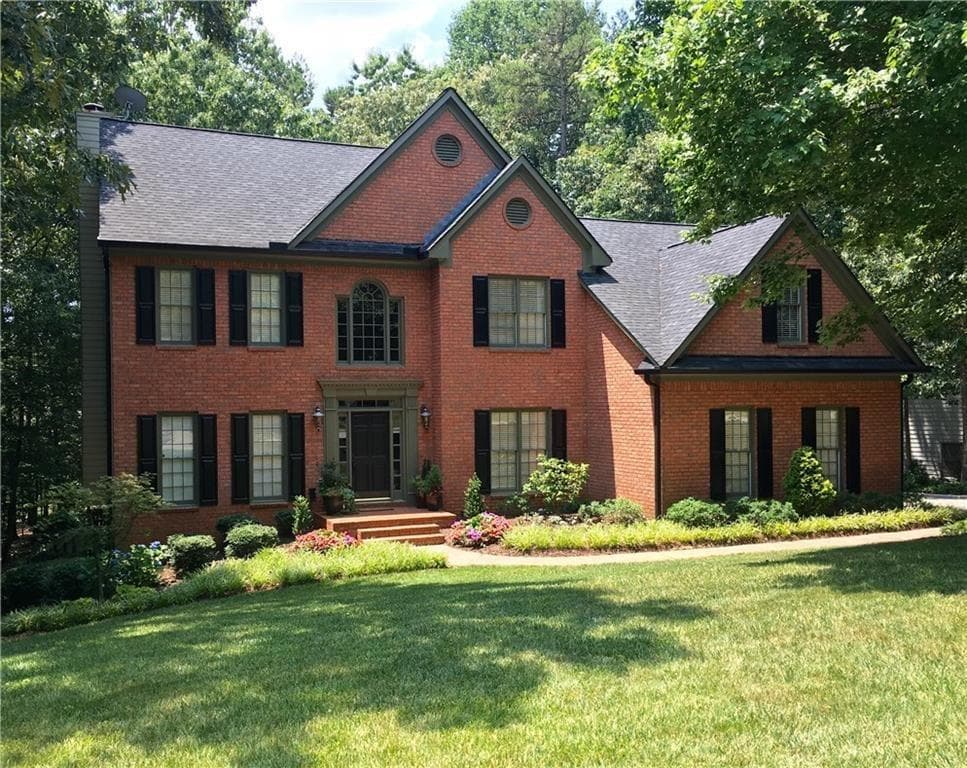 4 bedroom, 3,916 sq ft single family residence sold at 351 Ashbourne Trail, Lawrenceville, GA 30043