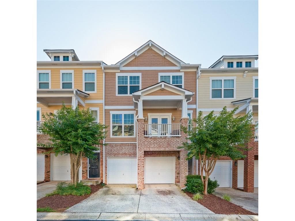 3 bedroom, 2,340 sq ft townhouse sold at 14007 Portside Bend, Alpharetta, GA 30004