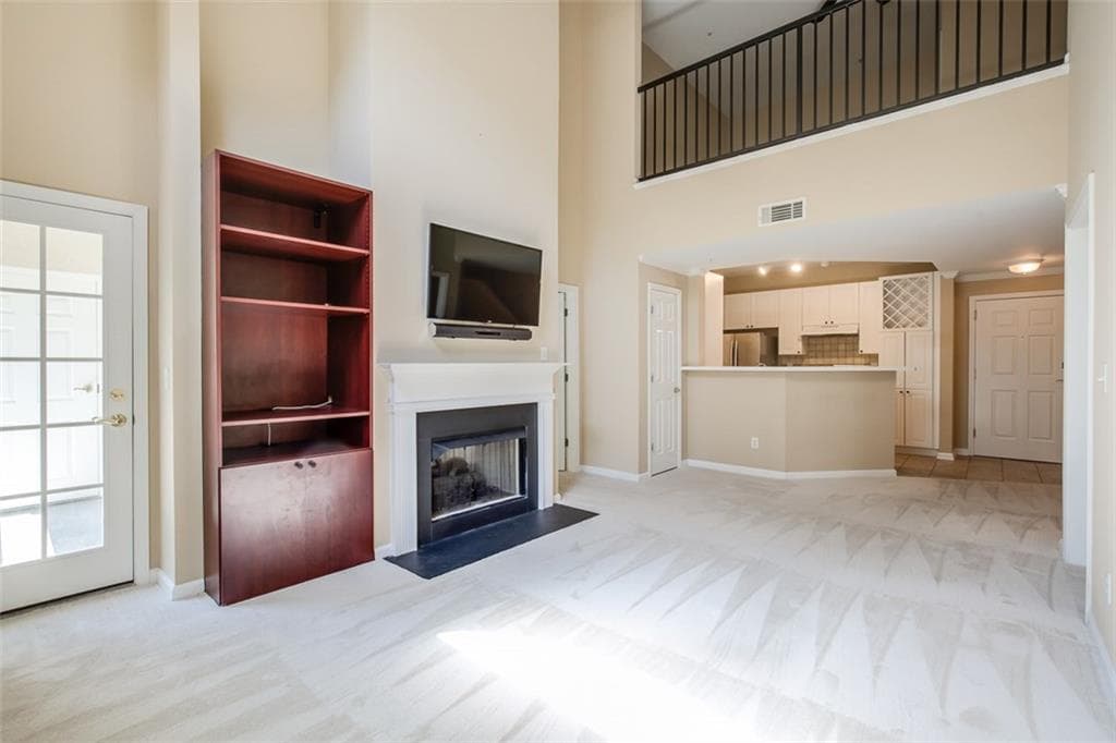424 Lindbergh Drive 303, Atlanta, GA 30305 — most recent listing photo