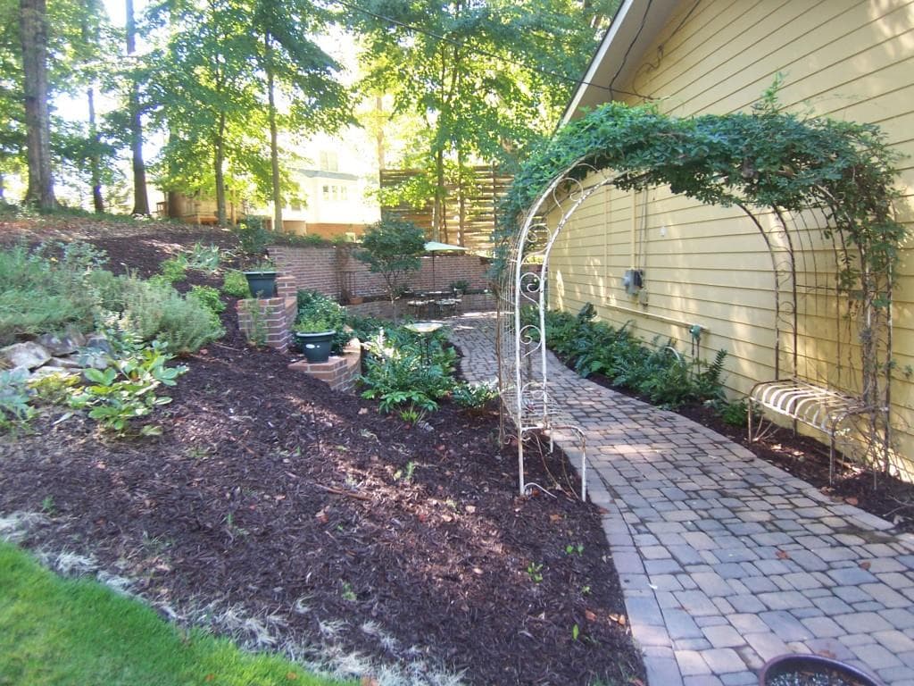 6829 Bailey Drive, Flowery Branch, GA 30542 — most recent listing photo