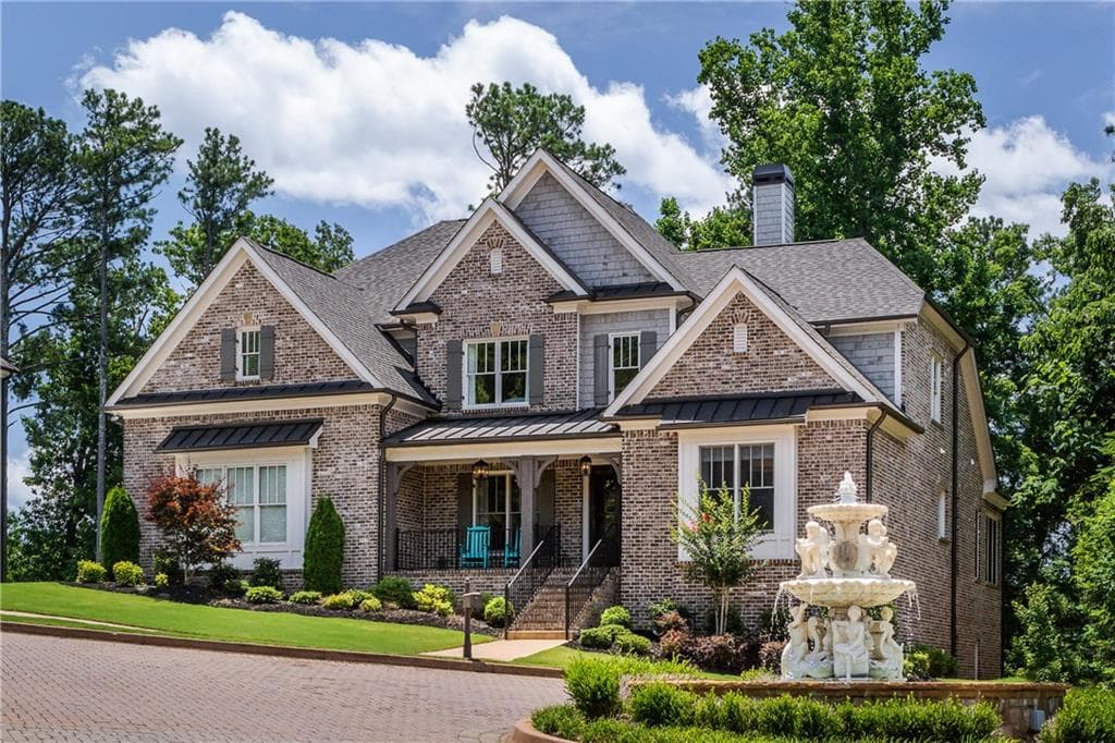 5 bedroom, 5,393 sq ft single family residence sold at 515 Belada Boulevard, Atlanta, GA 30342