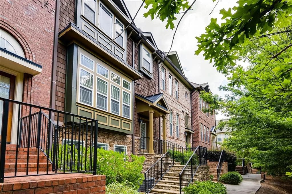 3 bedroom, 1,904 sq ft townhouse sold at 37 High Top Road 13, Atlanta, GA 30328