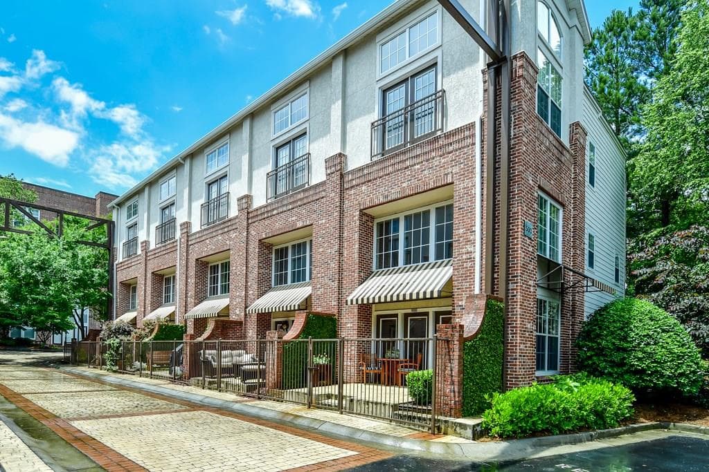 2 bedroom, 1,396 sq ft townhouse sold at 500 Brickworks Circle 505, Atlanta, GA 30307