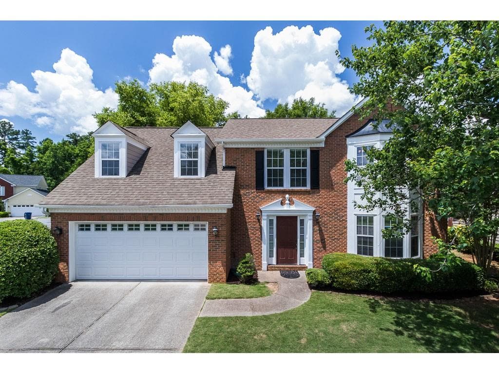 3 bedroom, 2,084 sq ft single family residence sold at 2460 Lunetta Lane, Alpharetta, GA 30004
