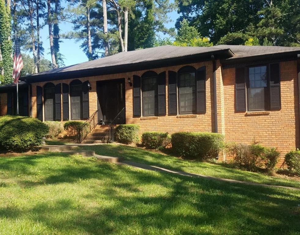 954 Vineyard Circle, Stone Mountain, GA 30083 — most recent listing photo