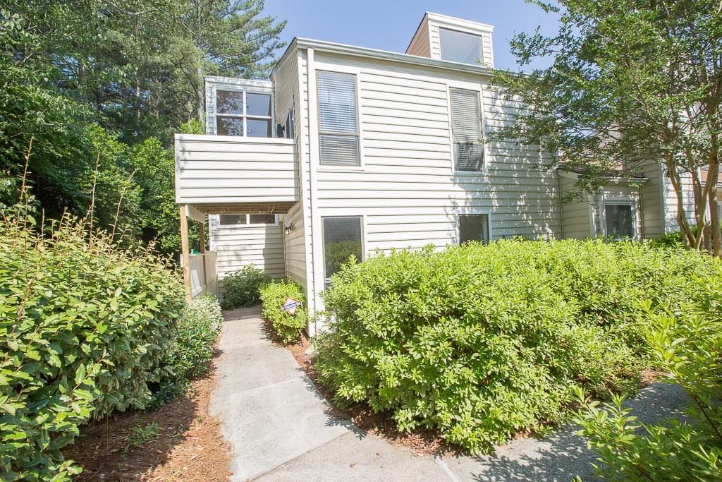 704 Serramonte Drive, Marietta, GA 30068 — most recent listing photo
