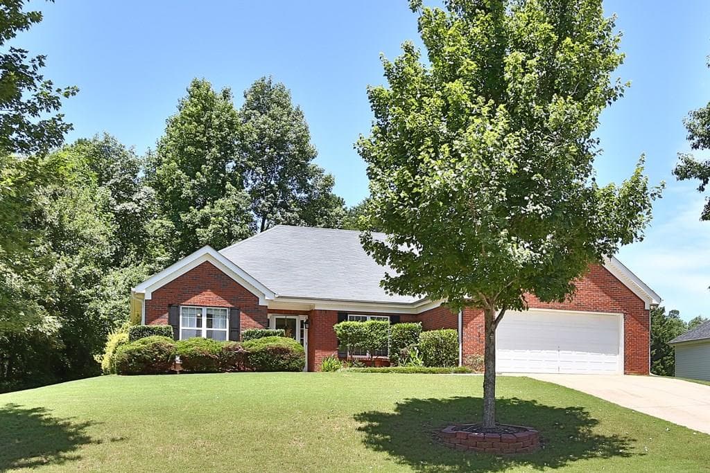 5318 Peach Blossom Trail, Flowery Branch, GA 30542 — most recent listing photo