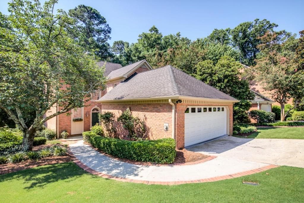 3 bedroom, 2,952 sq ft single family residence sold at 23 Saratoga Place, Atlanta, GA 30324