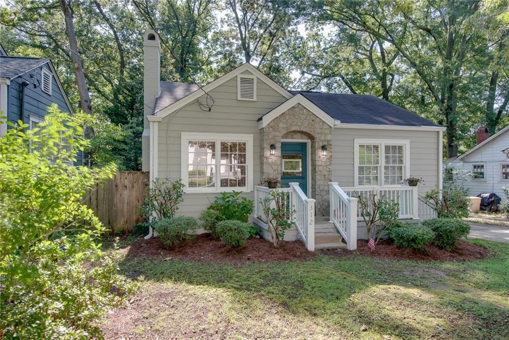 3 bedroom, 1,800 sq ft single family residence sold at 312 4th Avenue, Decatur, GA 30030
