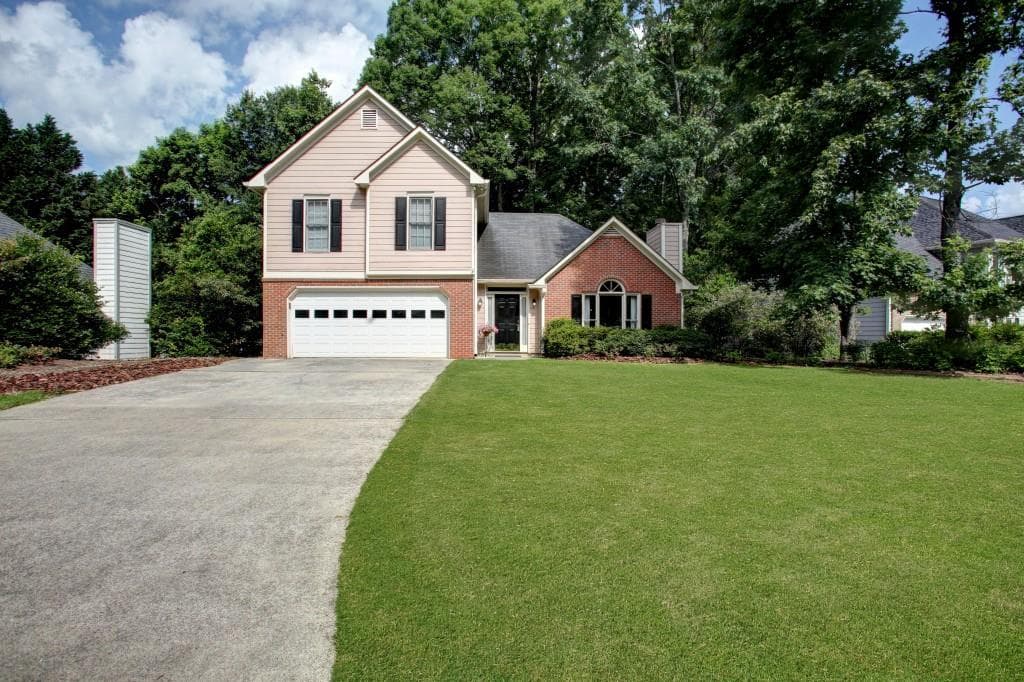3 bedroom, 1,552 sq ft single family residence sold at 4027 Dream Catcher Drive, Woodstock, GA 30189
