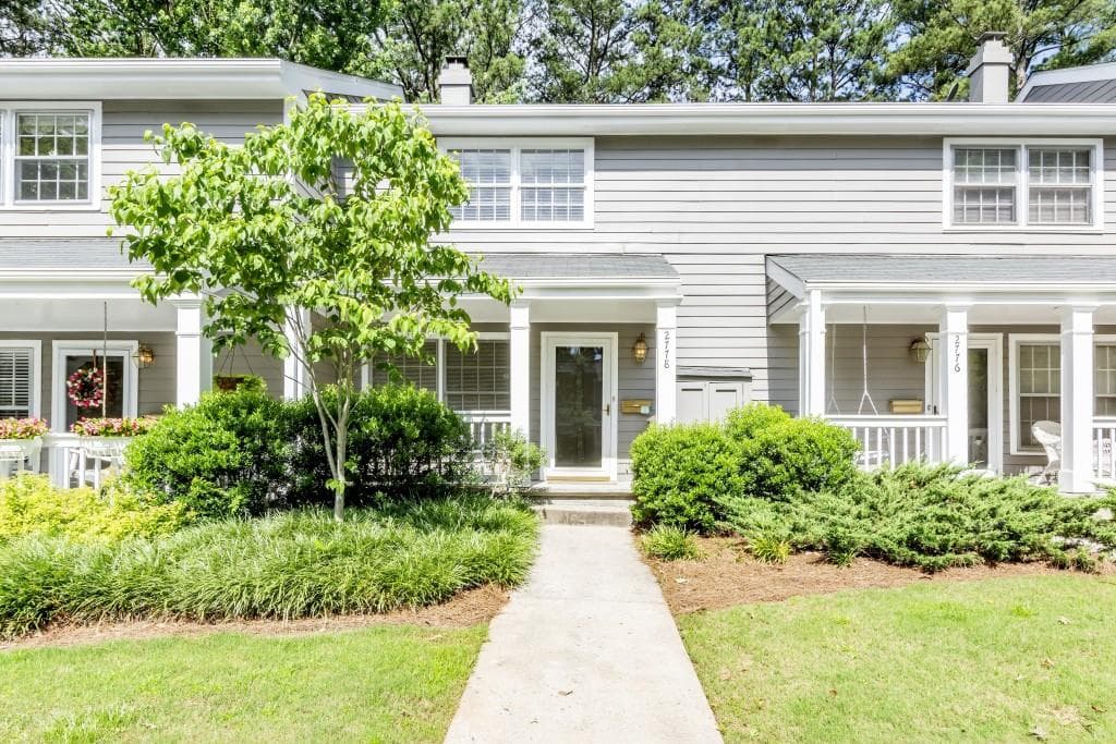 2778 Farmstead Road, Smyrna, GA 30080 — most recent listing photo