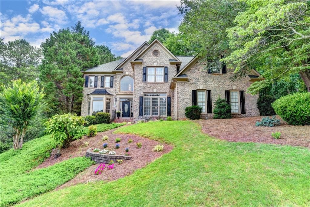 805 Charleston Drive, Roswell, GA 30075 — most recent listing photo